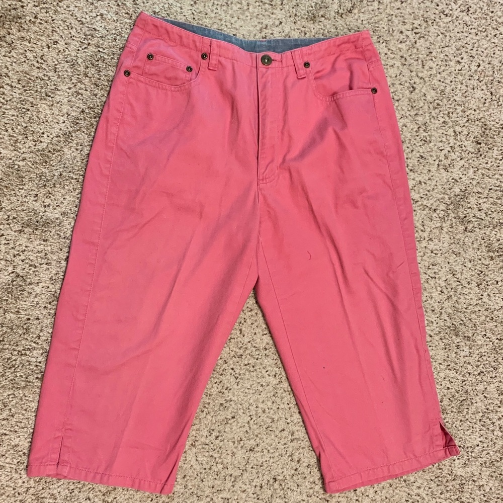 🌸 Summery Pink Capri Pants – Easy, Breezy & Flattering 😎